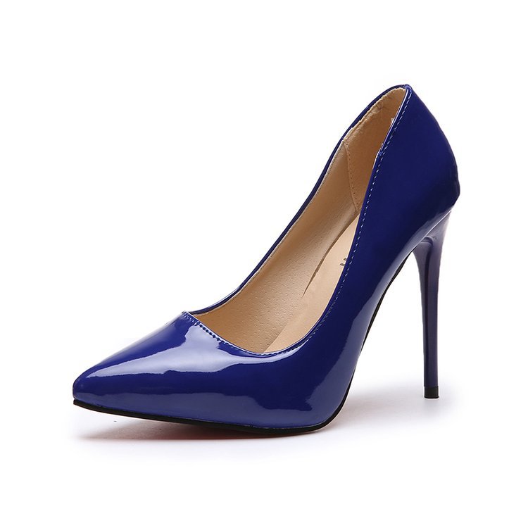 Tacones Altos de Punta Estrecha y Tacón Delgado de Goma