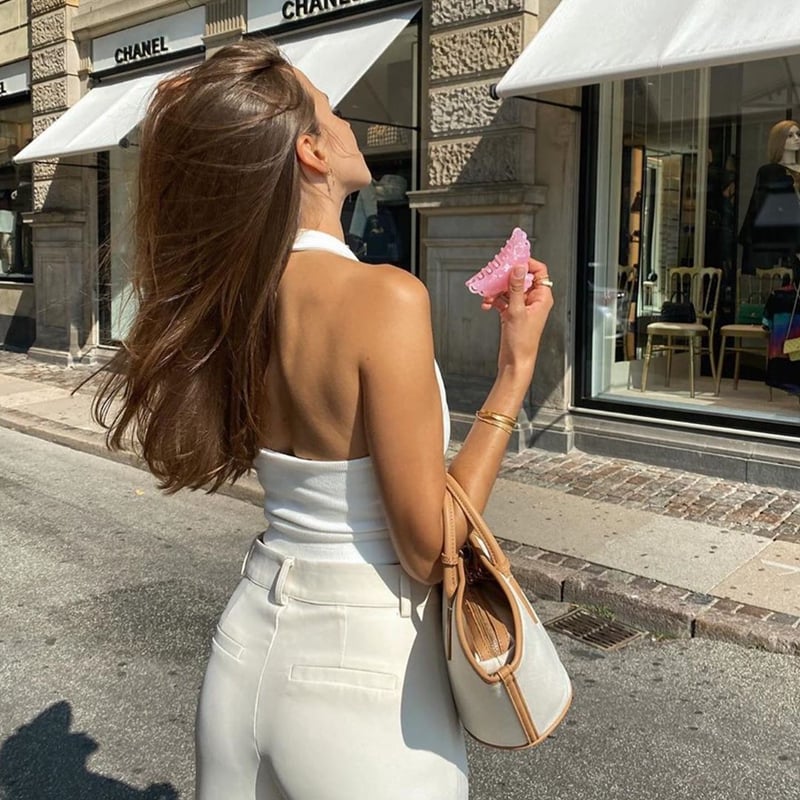 Chaleco Corto con Cuello Halter y Ombligo al Aire