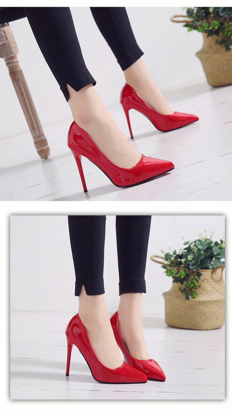 Tacones Altos de Punta Estrecha y Tacón Delgado de Goma