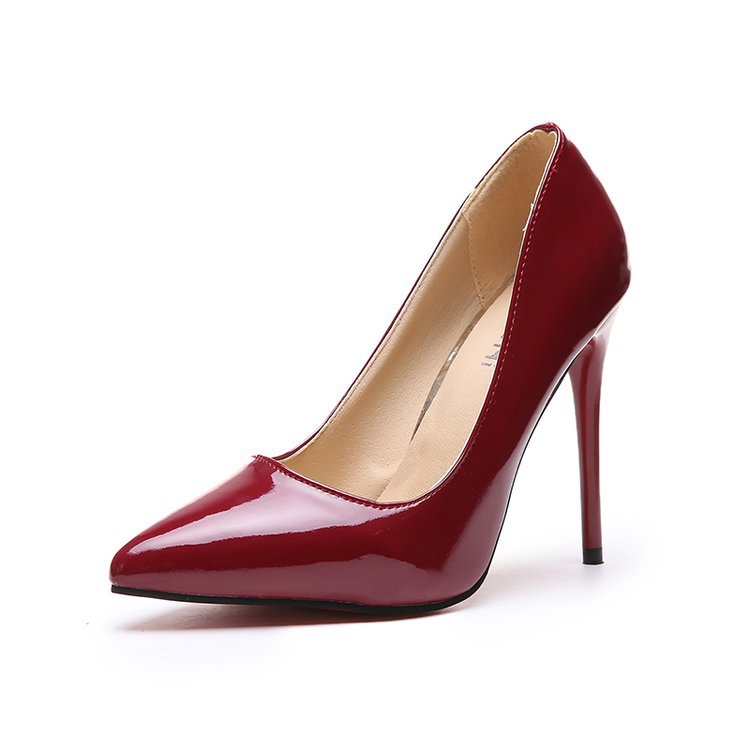 Tacones Altos de Punta Estrecha y Tacón Delgado de Goma
